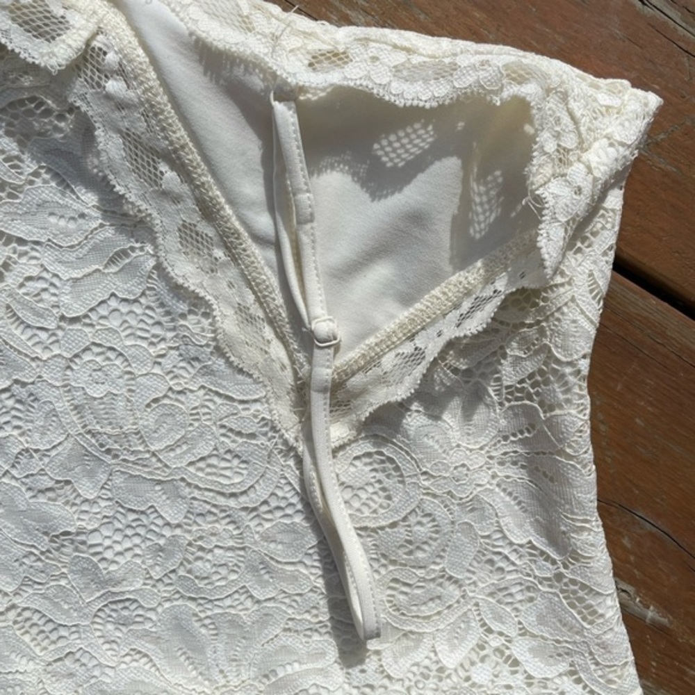 3/$30 Dynamite Creme Lace Bodysuit - Picture 5 of 11